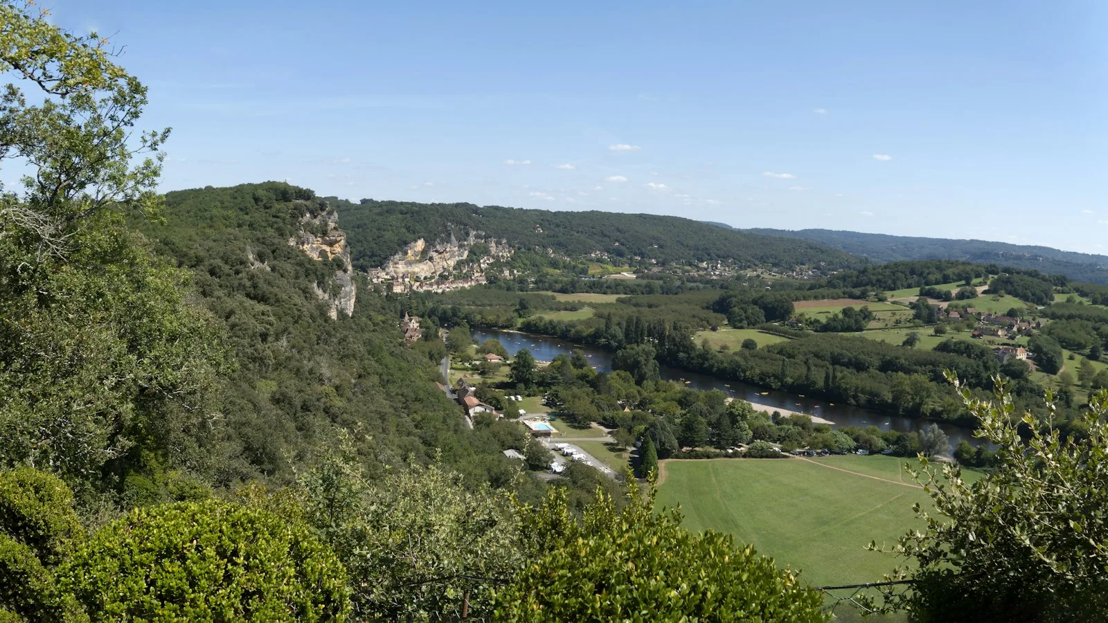 Pourquoi choisir Sarlat comme base